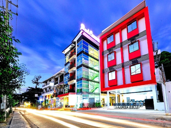 Gallery - Red Coco Inn De Boracay