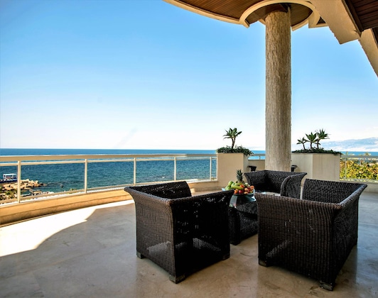 Gallery - Lahoya Suites