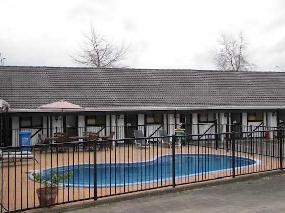 Gallery - Devonwood Motel