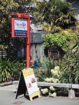 Gallery - Tasman Bay Backpackers