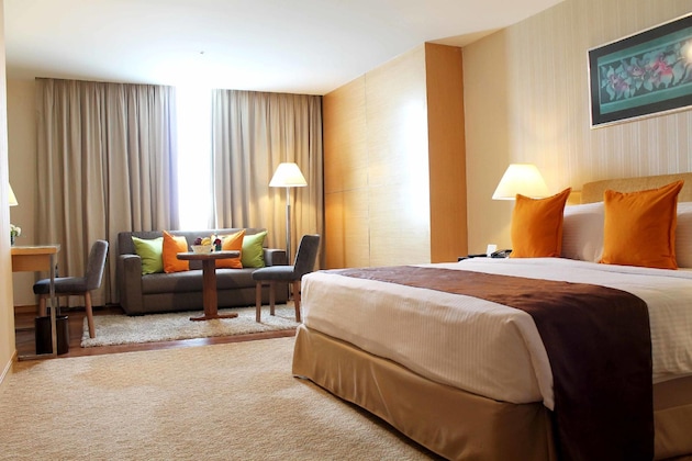 Gallery - Royale Chulan The Curve
