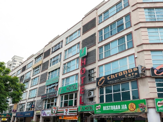 Gallery - One Avenue Hotel, Pj
