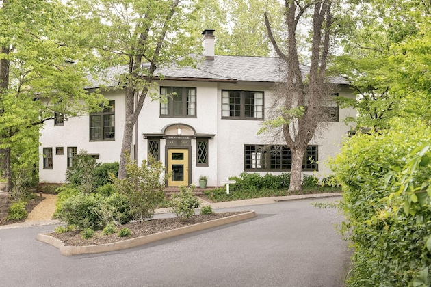 Gallery - Oakhurst Inn