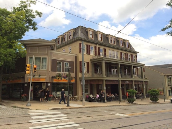 Gallery - Chestnut Hill Hotel