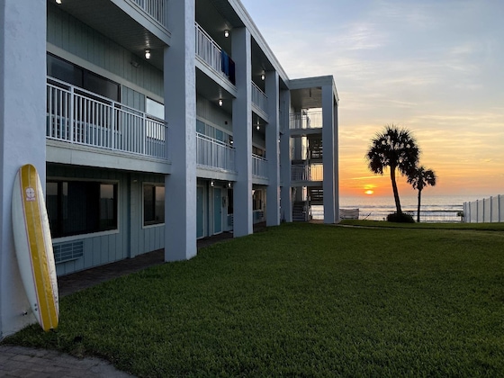 Gallery - Coastal Waters Inn