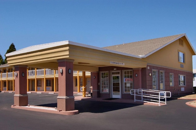 Gallery - Days Inn By Wyndham Ukiah