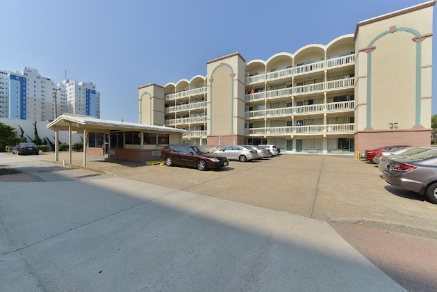 Gallery - Surestay Hotel By Best Western Virginia Beach Royal Clipper