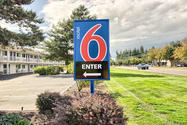 Gallery - Motel 6 Everett North