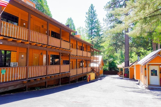 Gallery - Sleepy Hollow Cabins And Hotel