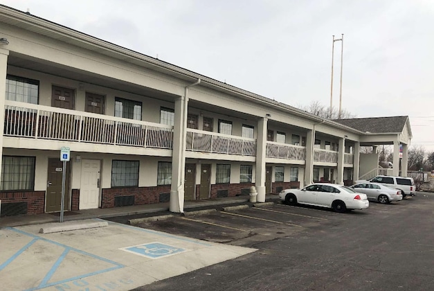 Gallery - Hometowne Studios By Red Roof Indianapolis