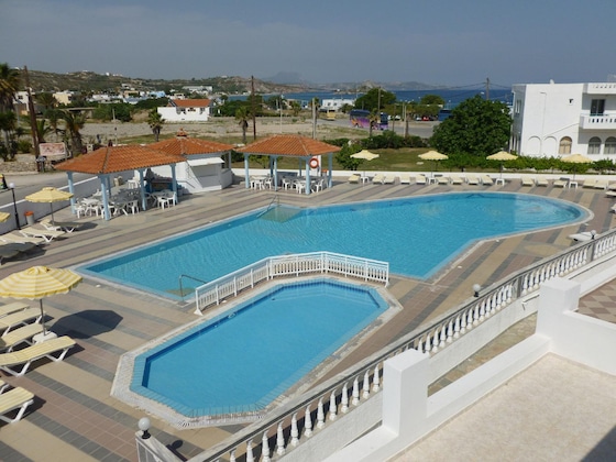 Gallery - Kamari Bay Hotel