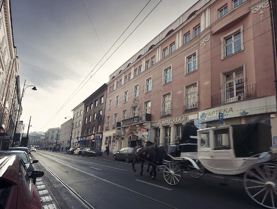 Gallery - Abella Suites & Apartments By Artery Hotels