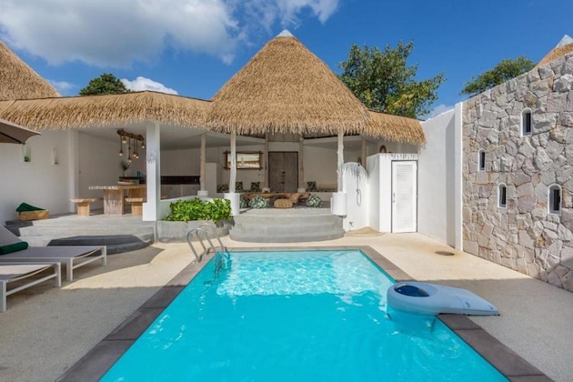 Gallery - Eden Beach Bungalows
