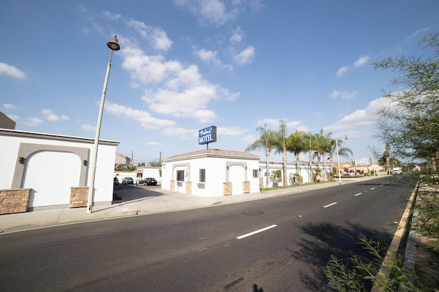 Gallery - Palms Motel