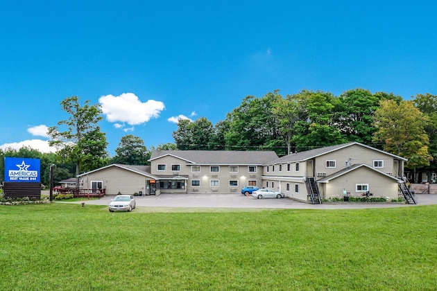 Gallery - Americas Best Value Inn Marquette