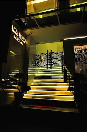 Gallery - Art Deluxe Hotel