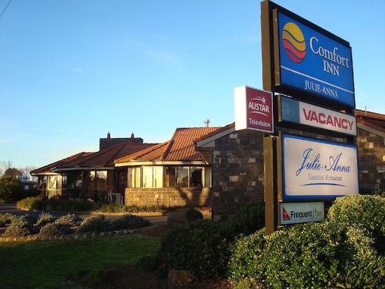 Gallery - Julie-Anna Inn