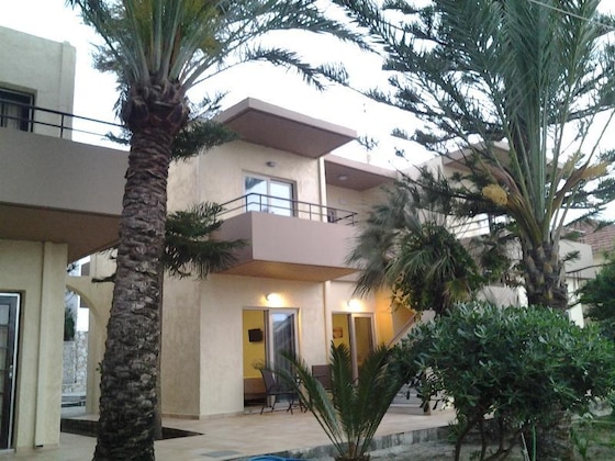 Gallery - Lola Apartments