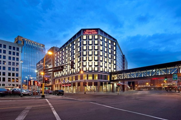 Gallery - Hampton Inn & Suites Minneapolis Downtown