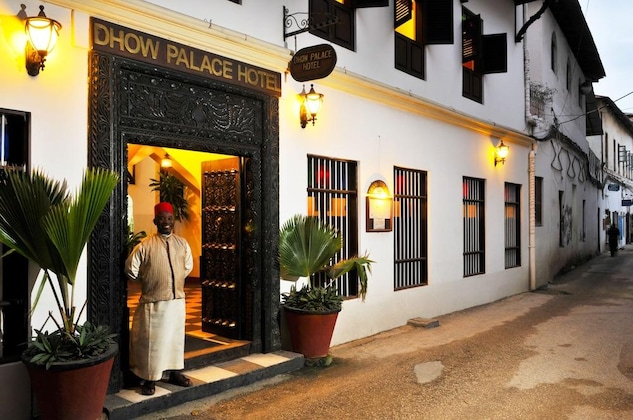 Gallery - Dhow Palace Hotel