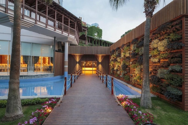Gallery - Dobedan World Palace