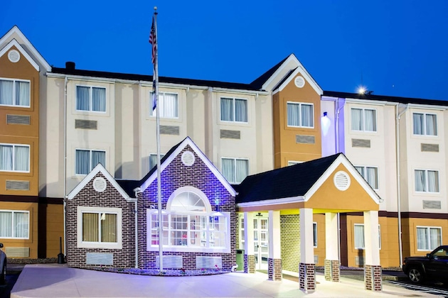 Gallery - Microtel Inn & Suites By Wyndham Charleston Wv