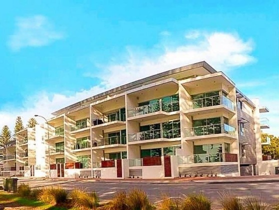 Gallery - Breeze Beachfront Apartments