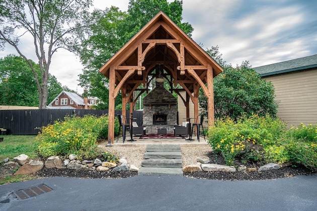 Gallery - The Alpine Lodge