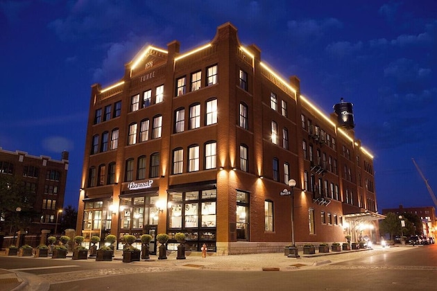 Gallery - The Charmant Hotel