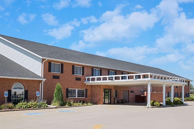 Gallery - Super 8 By Wyndham New Hampton