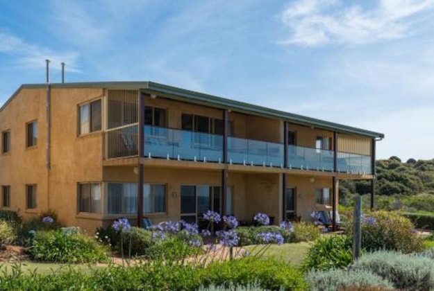 Gallery - Canal Rocks Beachfront Apartments