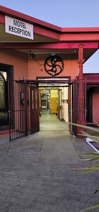 Gallery - A Railway Lodge