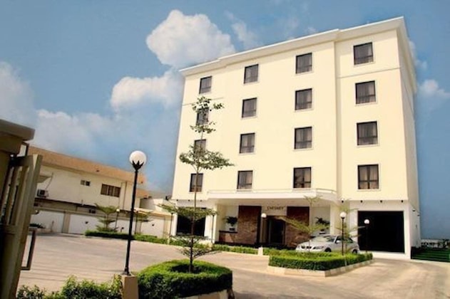 Gallery - Chesney Hotel