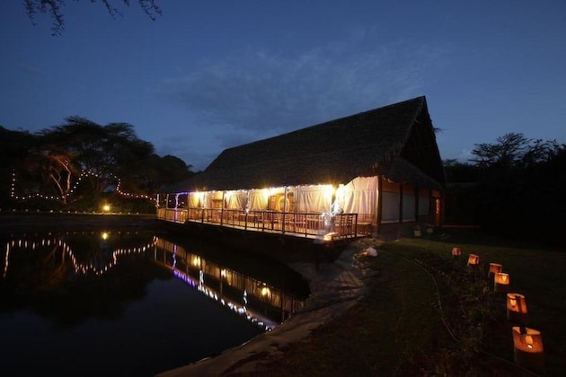 Gallery - Ziwa Bush Lodge