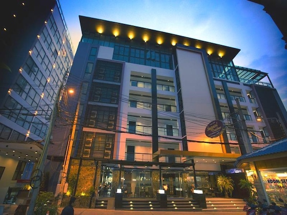 Gallery - Serenotel Pattaya Beach Front