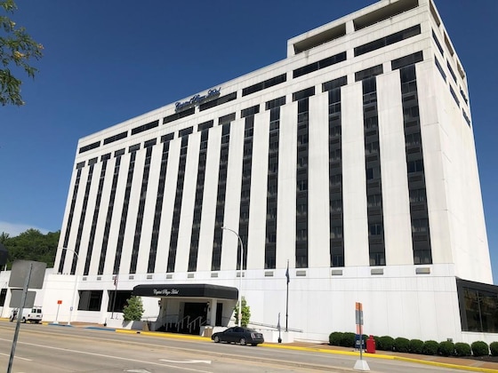 Gallery - Capital Plaza Hotel
