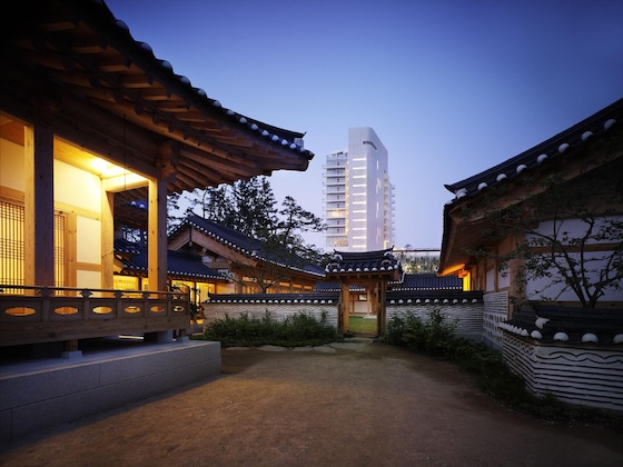 Gallery - Seamarq Hotel