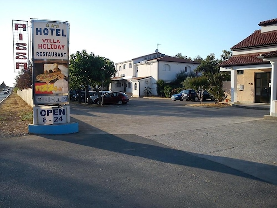 Gallery - Hotel Holiday