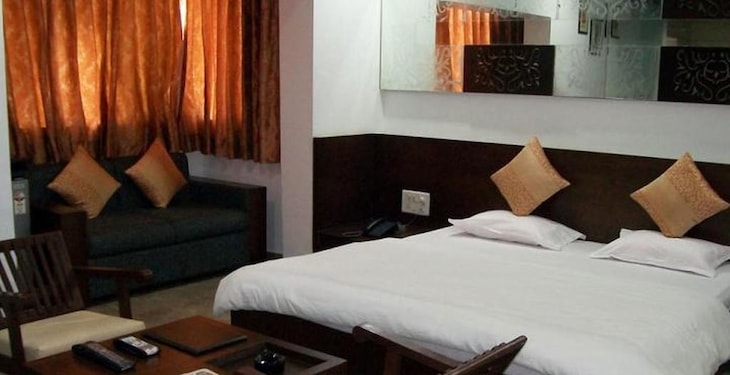 Gallery - Hotel Palm View Residency