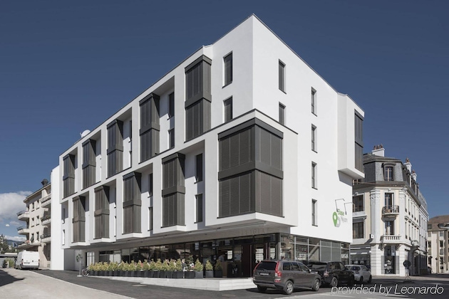 Gallery - Base Nyon