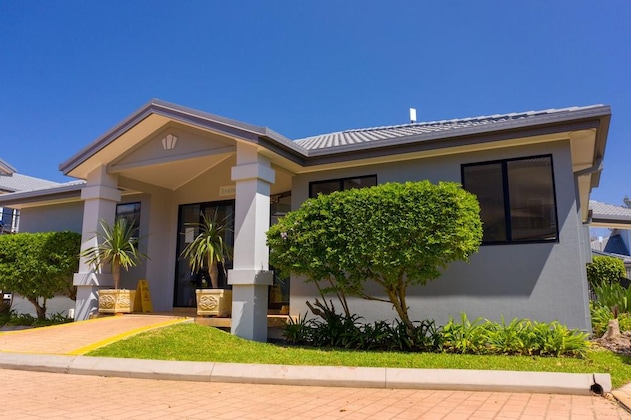 Gallery - Meridian Beachside Apartments