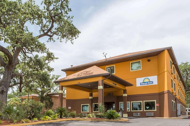 Gallery - Days Inn By Wyndham Biloxi Beach