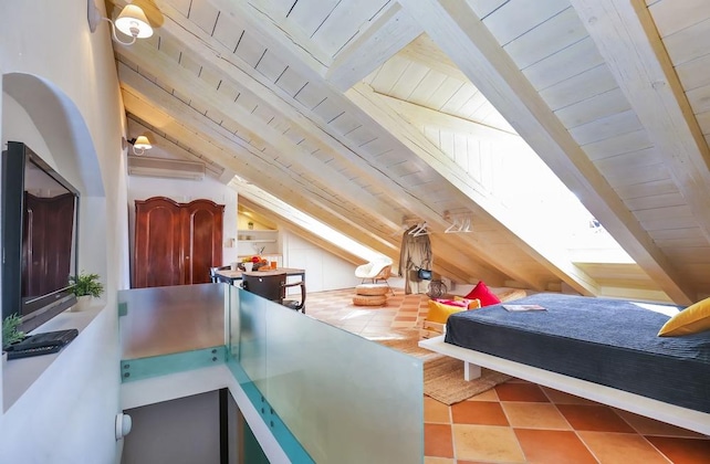 Gallery - Arty Old Town Apartments By Irundo