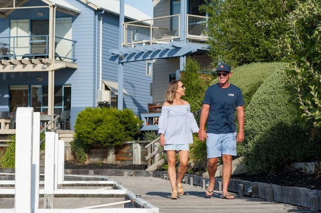 Gallery - Captains Cove Resort - Waterfront Apartment