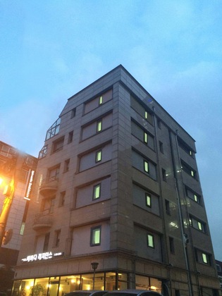 Gallery - E Residence