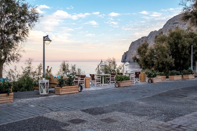 Gallery - Santorini Crystal Blue