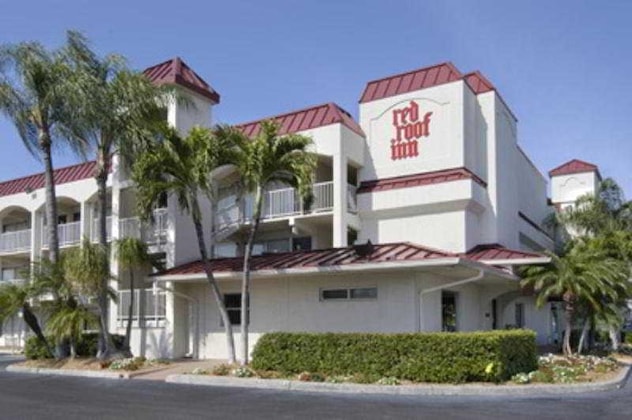 Gallery - Red Roof Inn Naples