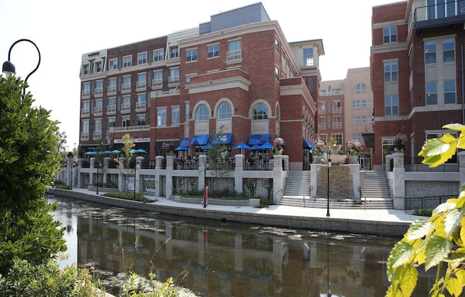Gallery - Hotel Indigo Naperville Riverwalk By Ihg