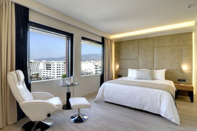 Gallery - Athens Avenue Hotel