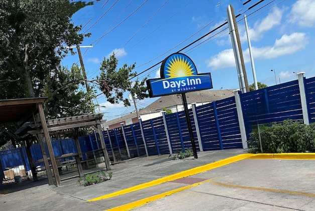 Gallery - Days Inn By Wyndham New Orleans Pontchartrain